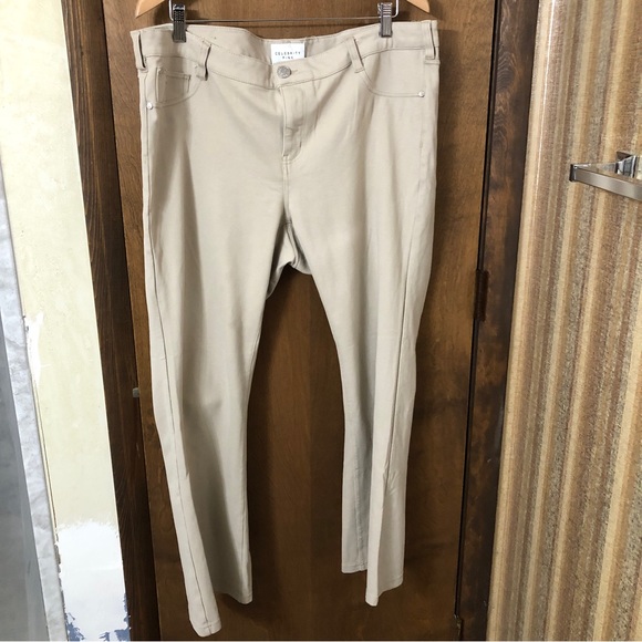 Celebrity Pink Woman’s 20 Boot Cut Jeans Khakis - Picture 1 of 11